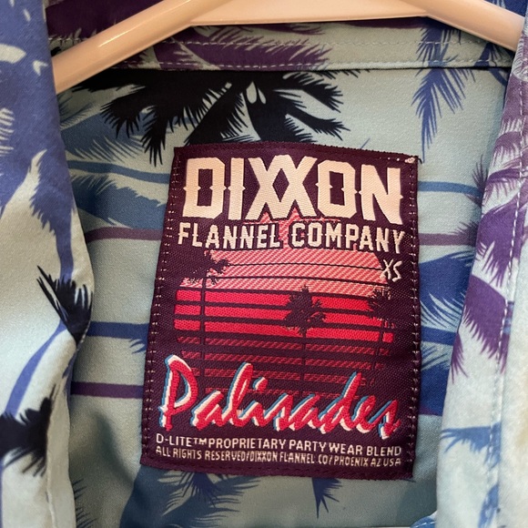 Lot of 4 Dixxon Short Sleeve. 3 mens 1 womens - Picture 6 of 12